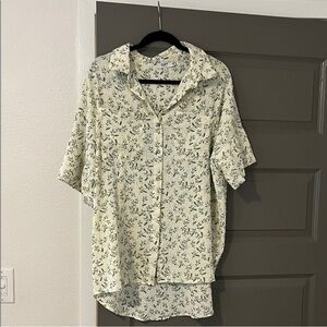 NWOT Oversized Oat New York Floral Breezy Shirt, Size L